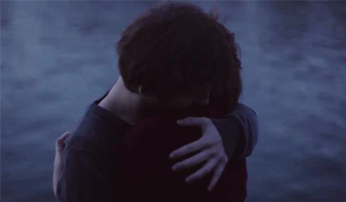 “准妈妈自杀”背后：多少抑郁和无助，我们从未体惜过！