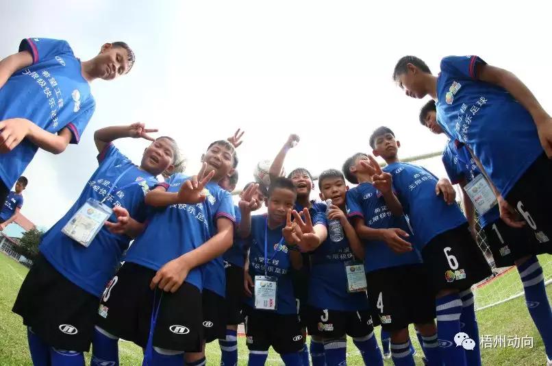 足球训练营公益,足球训练公益项目