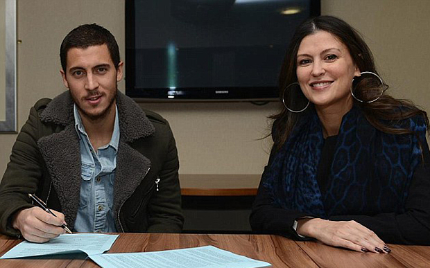 世界足坛最有权势的女人！她是这个夏窗唯一的神