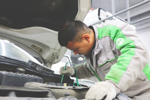 瓜子二手车带你get封釉、镀膜与镀晶，养车不迷路