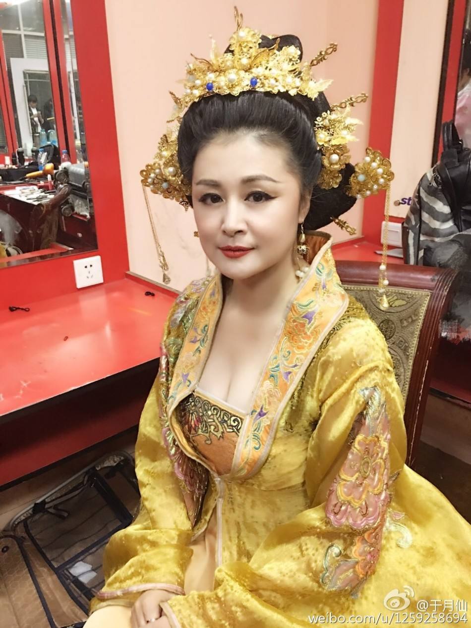 谢大脚于月仙与赵本山的关系,赵本山于月仙演谢大脚