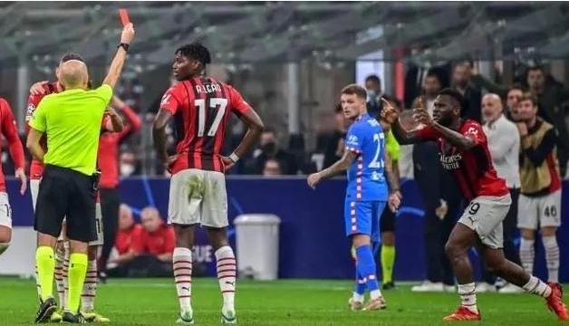 欧冠新排名！梅西助巴黎登顶C罗绝杀挽救曼联巴萨连败小组垫底