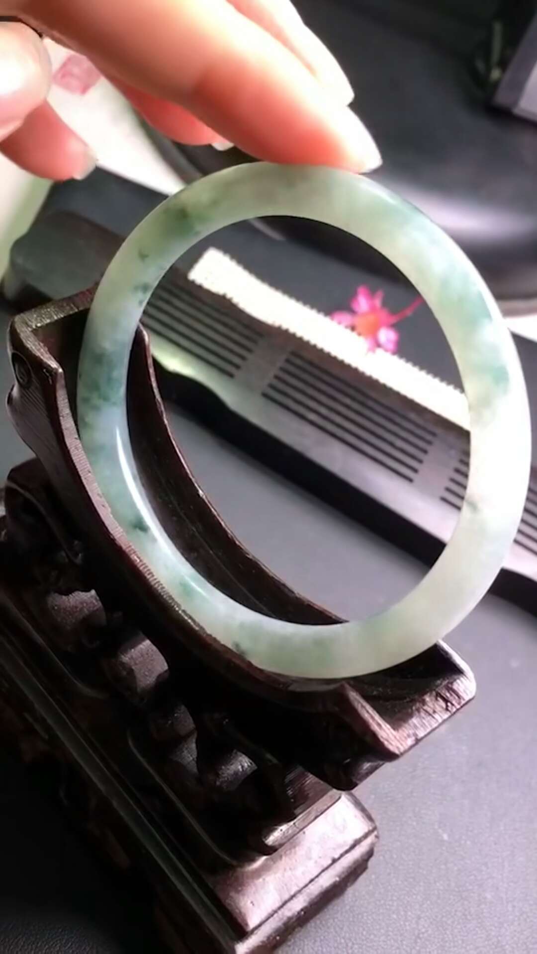 5000元糯种翡翠手镯,5000可以买到什么翡翠手镯