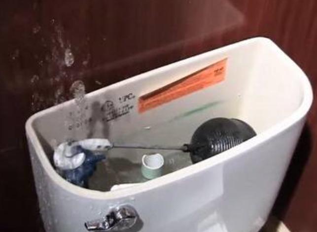 马桶漏水了找谁,马桶漏水去哪里找