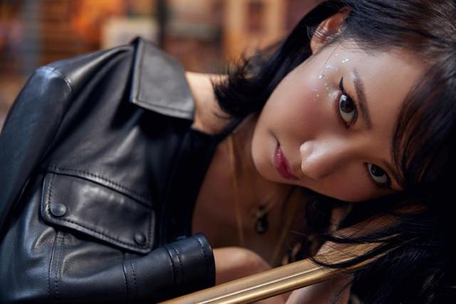 李念豹纹连衣裙高清,李念穿裸色裙子