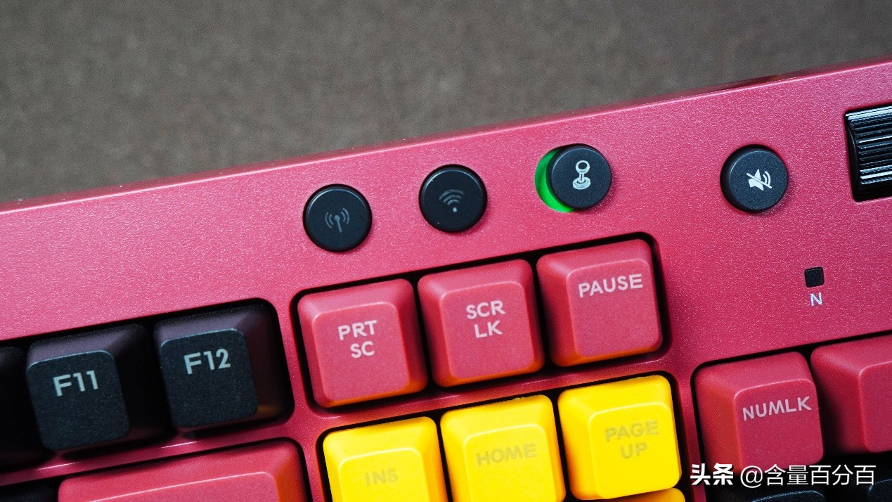 钢铁侠联名款TT机械键盘,ttg521机械键盘测评