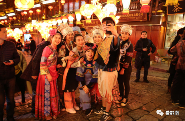 都匀“网红街”火到央视除夕在全国霸屏了！！！