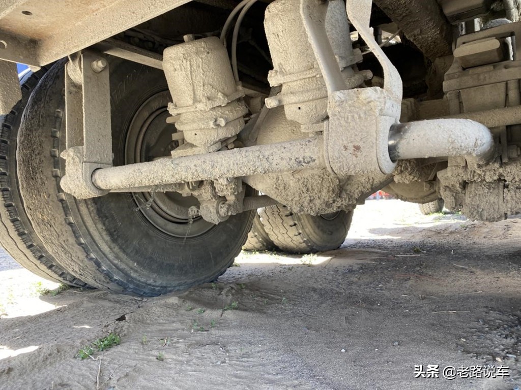 远看五十铃,近看是欧曼——欧曼9泵车