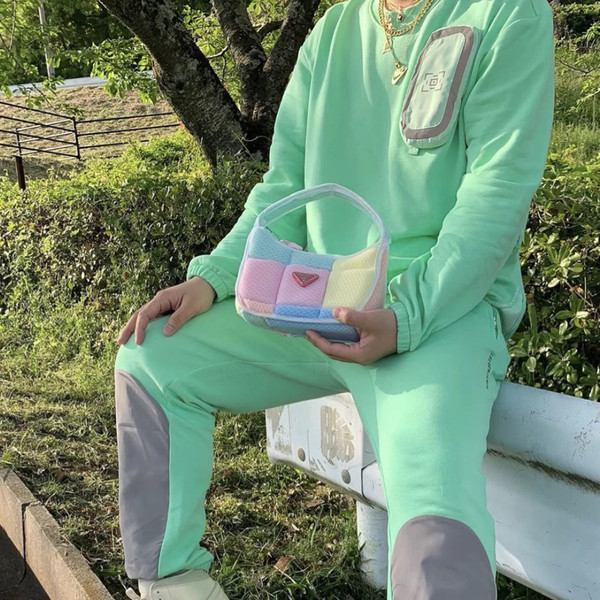 盘点blackpink又丑又贵衣服,盘点blackpink的贵衣服