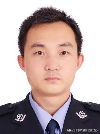 新提拔领导干部培训班,给新上任的基层专干培训