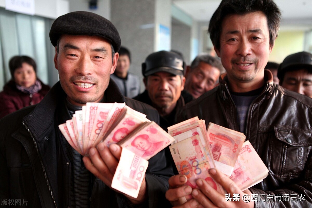 黑心老板恶意拖欠农民工工资4500,新法规定不得再拖欠农民工工资