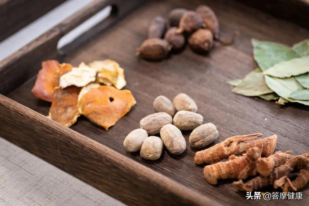 湿疹、犯困…折磨人的「湿邪」到底是什么？怎么辨？怎么治？