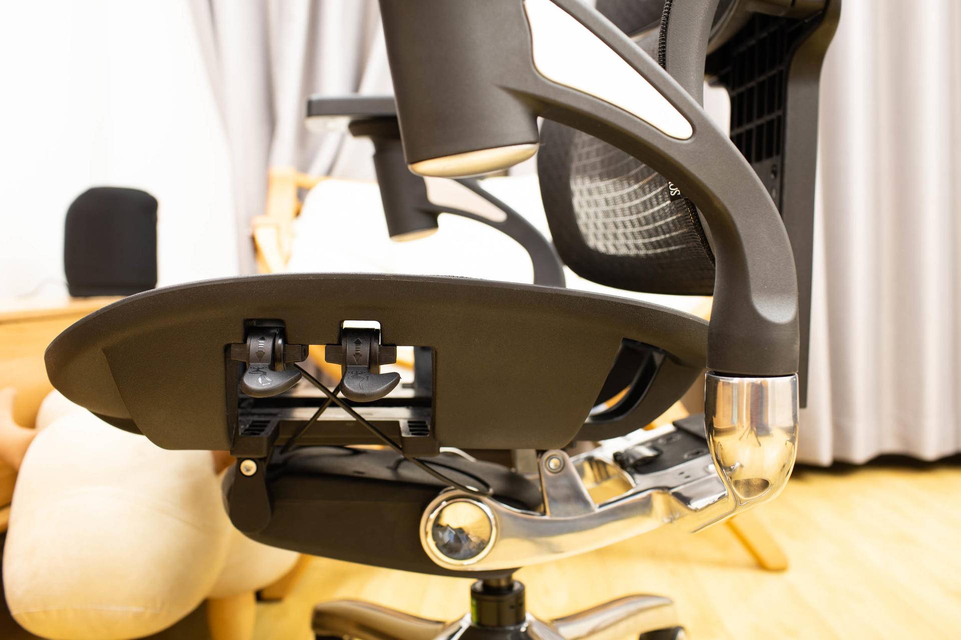 旗舰级人体工学椅,高端人体工程学椅