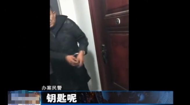 2名男子街头蹲点,屋内少女“辛勤”作业,殊不知已被警方瞄准!
