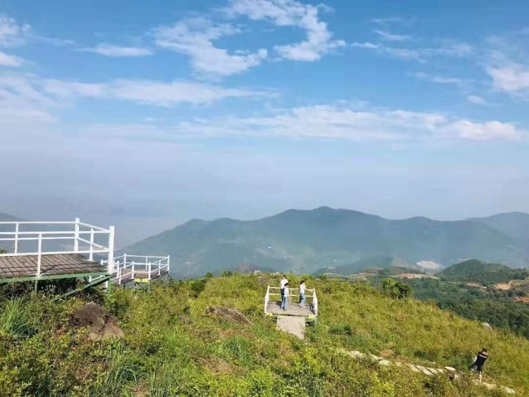 抓住假期的尾巴带上娃来一场露营,假期小尾巴带孩子去哪里玩