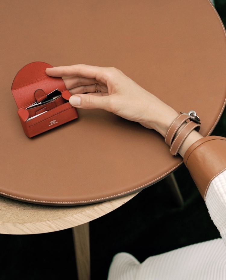 纪梵希口红和爱马仕口红哪个好,爱马仕口红经典款