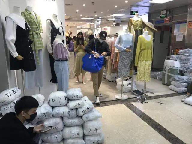 广州十三行尾货批发市场在哪里,广州十三行服装批发市场