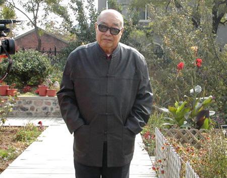 他姓王，是陕西和王姓唯一健在的开国将军，曾任山西军区司令员