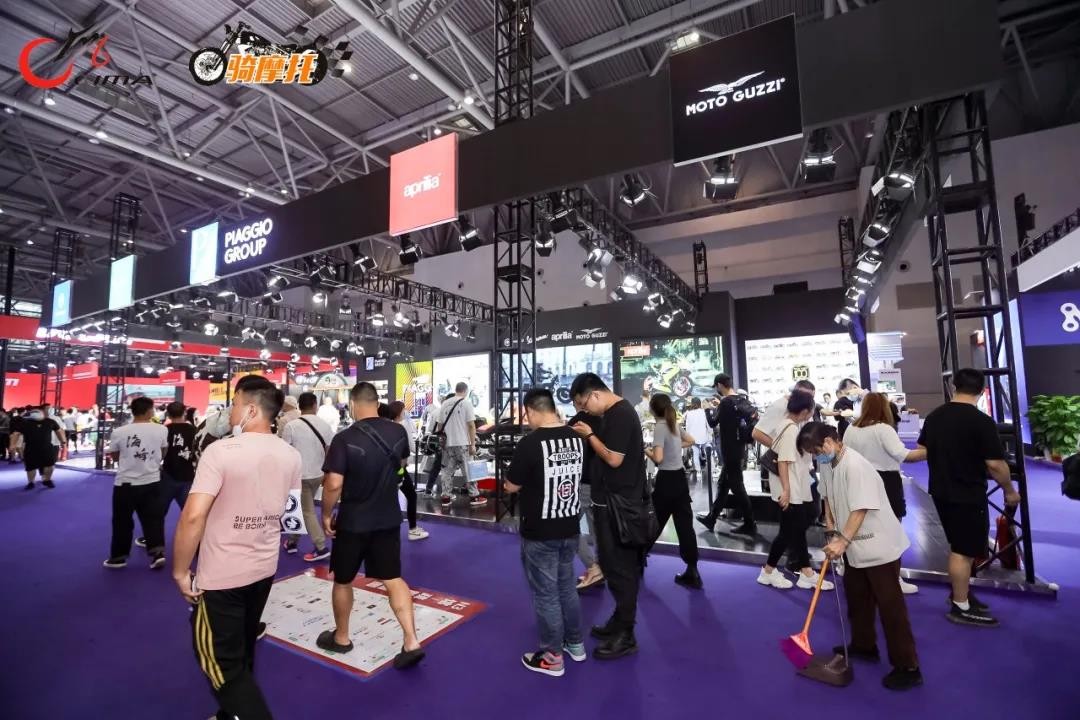 大批摩友齐聚,全国摩友重机相聚