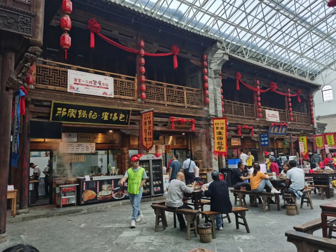 建业组织建业足球小镇一日游,建业足球小镇附近玩的地方