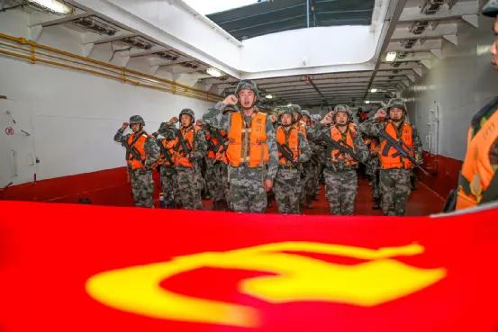 直击！第71集团军防空劲旅海上战斗誓言！