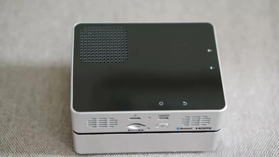 家用高清无线投影仪随身携带,投影仪随身