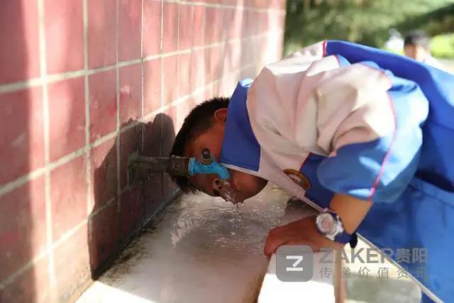 贵州决战脱贫攻坚走进万山,贵州脱贫攻坚视频