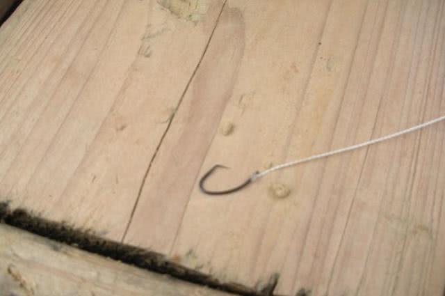 钓鱼大铁钩捕鱼技巧,捕鱼古老方法钓鱼