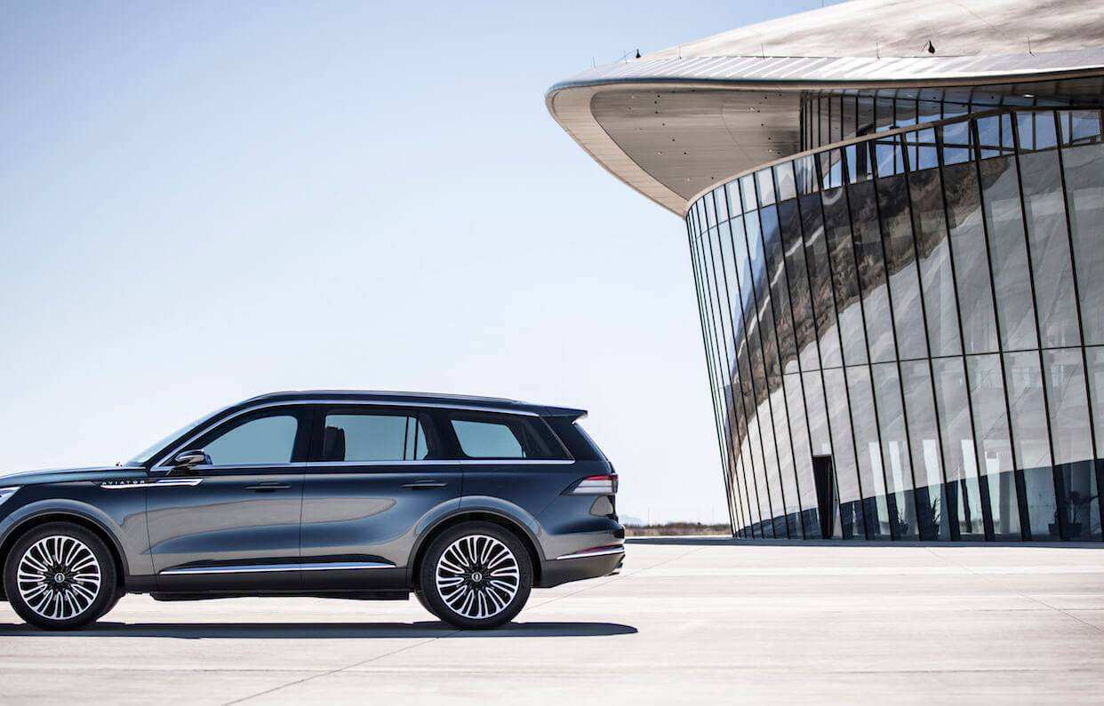 豪车乞丐版,飞行家7座四驱尊享版