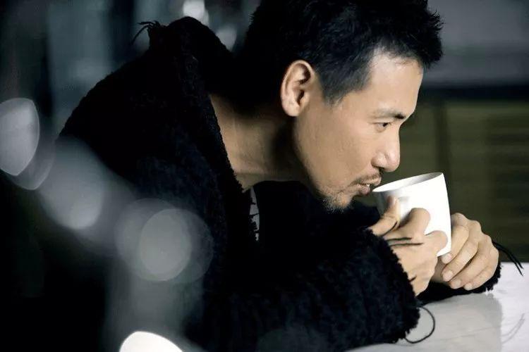 歌神张学友成名之路,从堕落酗酒到一代歌神