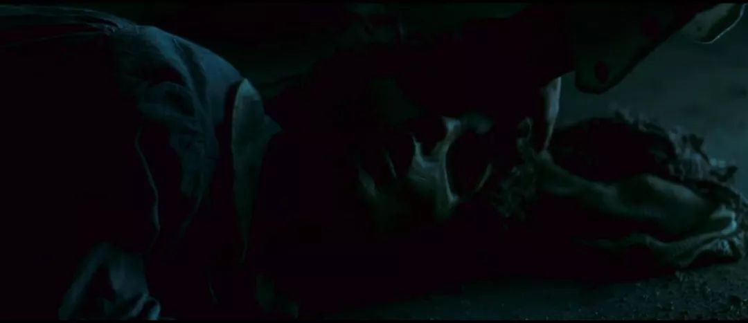 为了儿子放弃自己一生视频,一部非常感人的恐怖片