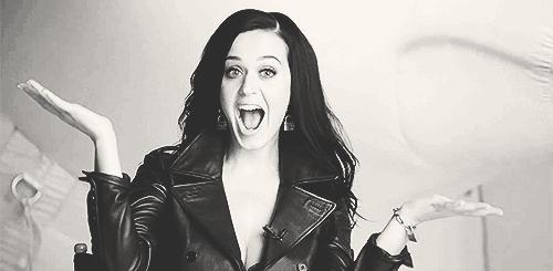 第一次跟女生约会接吻,跟女生约会如何去吻她