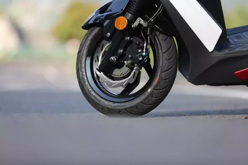 三阳fnx踏板摩托车全系列,三阳最新款150踏板摩托车测试