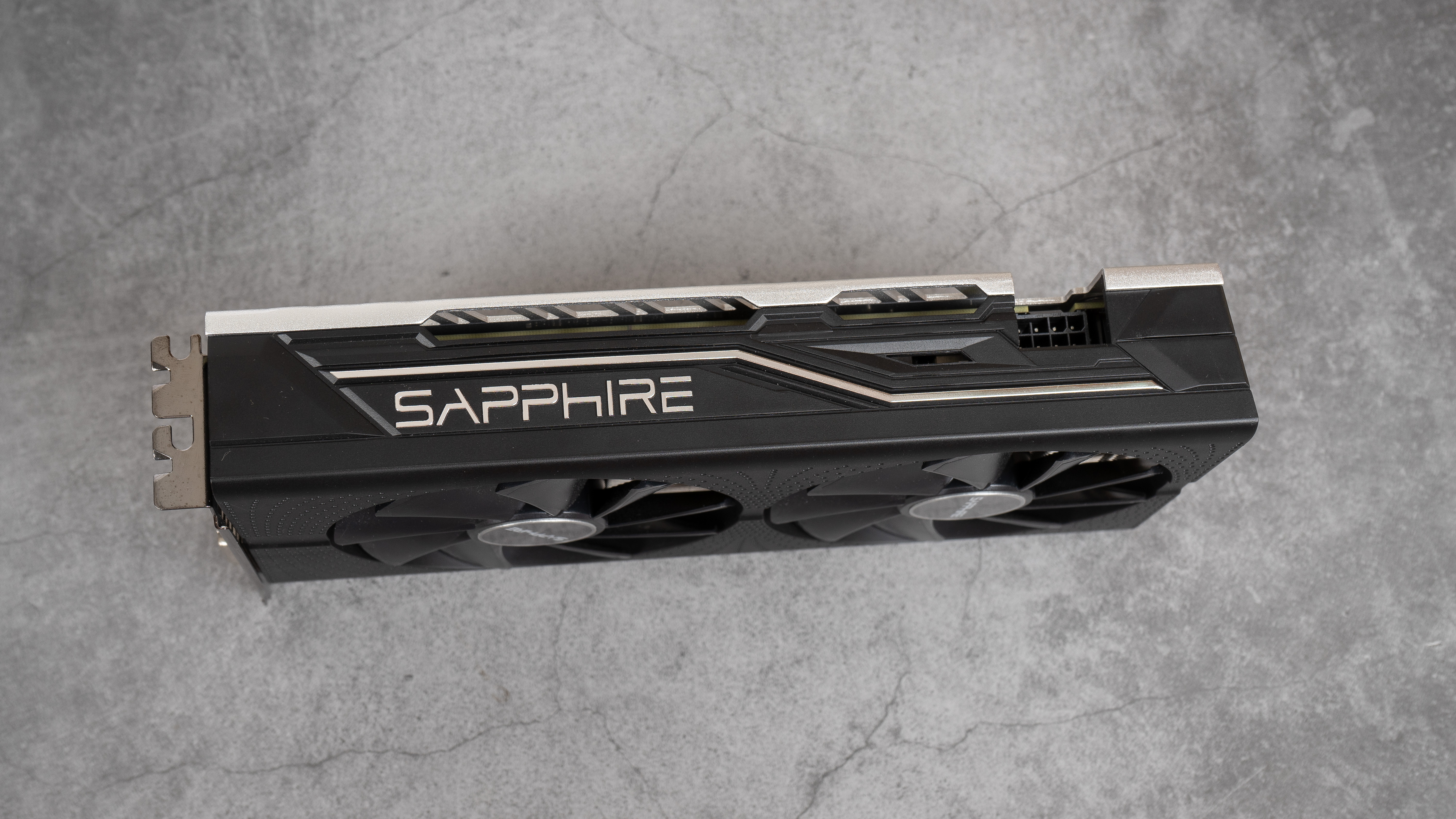 搭建1999元信仰3A二手主机，1080P还能战得动吗？