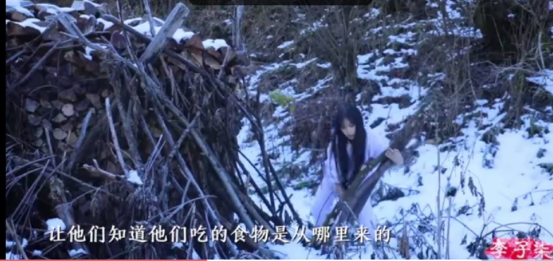 一个丑到瘫，一个美若仙，为何都能“火”？