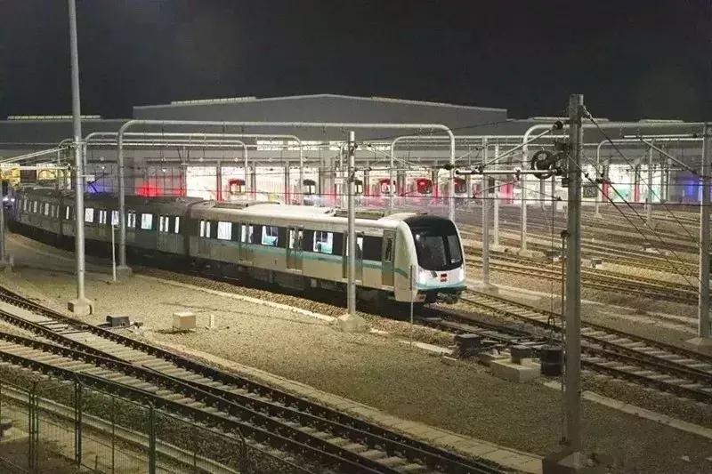 西安地铁北大街站早晚高峰客流量,西安大雁塔地铁站客流量