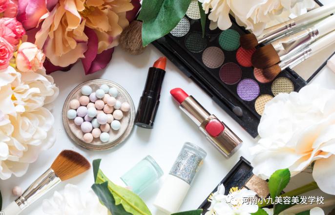 南昌新娘跟妆师培训学费多少钱,学化妆怎么当新娘跟妆师