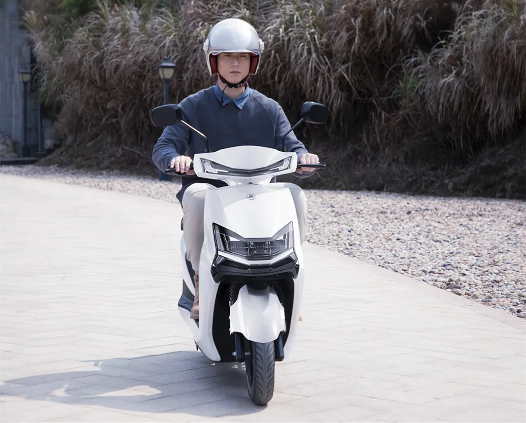 爱玛最新长续航电动车,爱玛新款电动车续航60公里