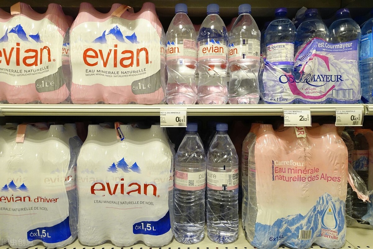 一瓶矿泉水13元钱,一瓶矿泉水卖1000元