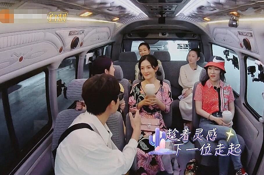 霍思燕同款耐克厚底鞋,霍思燕嗯哼的鞋子