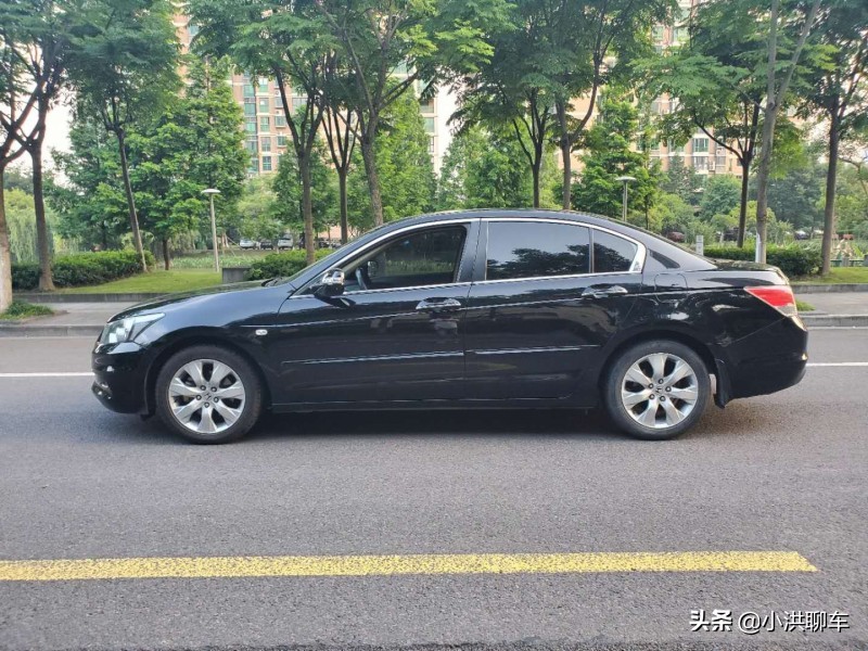 2012年极品雅阁2.4,本田雅阁幻夜锐智版2021款落地价