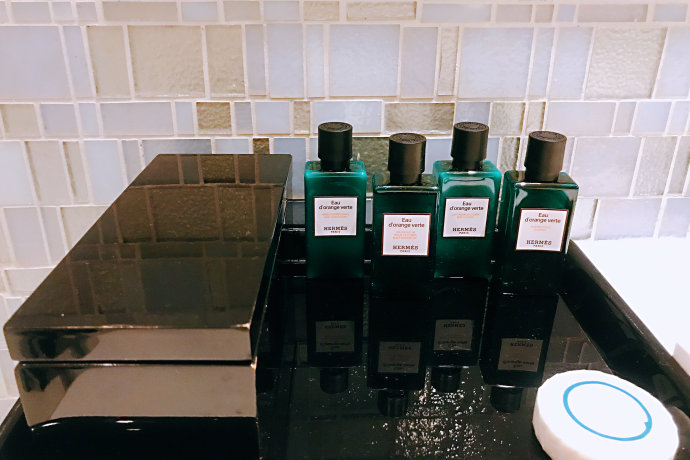 千面巴黎,巴黎时装周叉腰造型