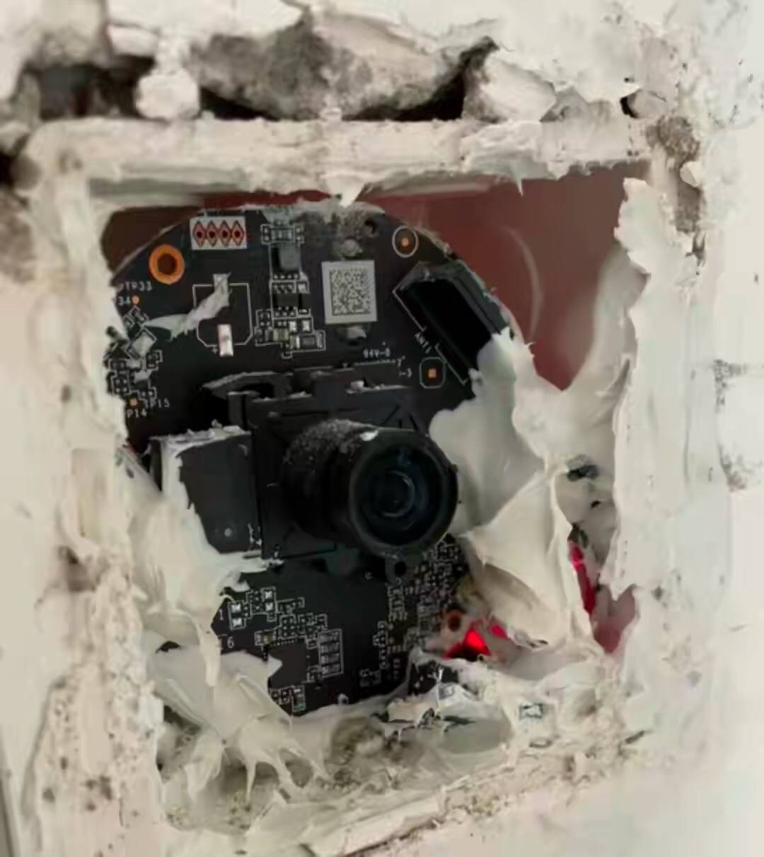 夫妻遭小偷8小时偷拍,夫妻住宾馆三年被偷拍