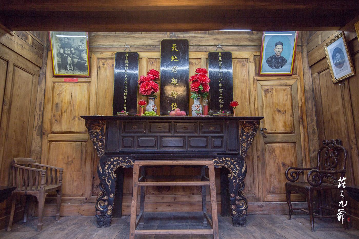 西董古村斜阳余晖下的悠然静寂