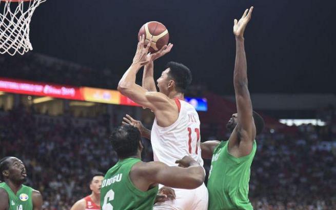 少年曾有凌云志洗尽铅华也从容！16年巅峰低谷，易建联的篮球人生