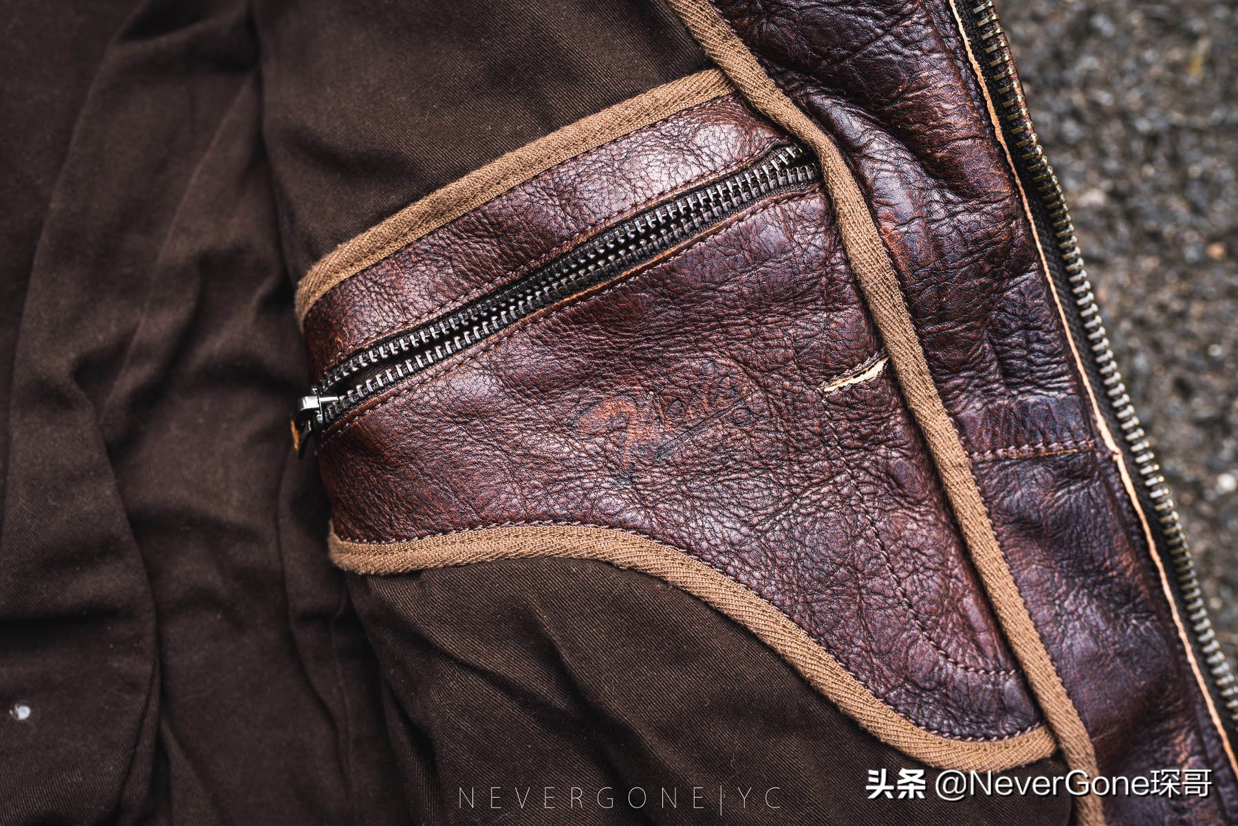 小众棕色短款皮衣,英伦机车皮衣推荐