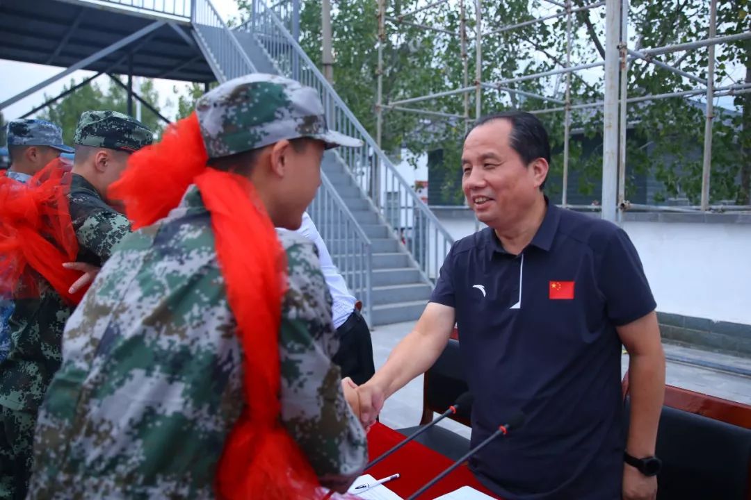 习少林武功，圆参军梦想，塔沟集团百名大学生光荣入伍