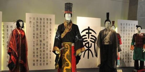 中国古代服饰发展史，唐代流行的女子服饰之“袒露”