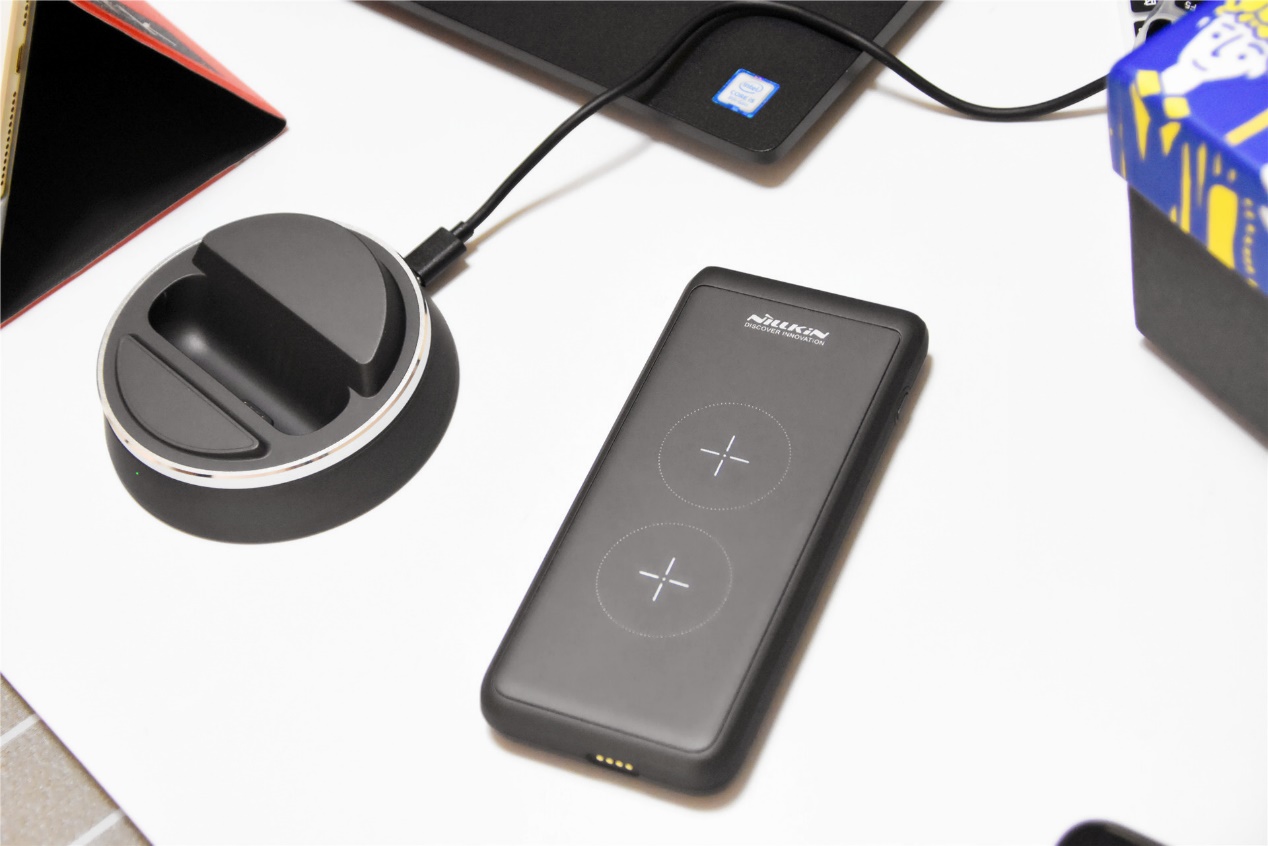 推荐一款2万毫安的无线充电宝,无线充电宝耐尔金