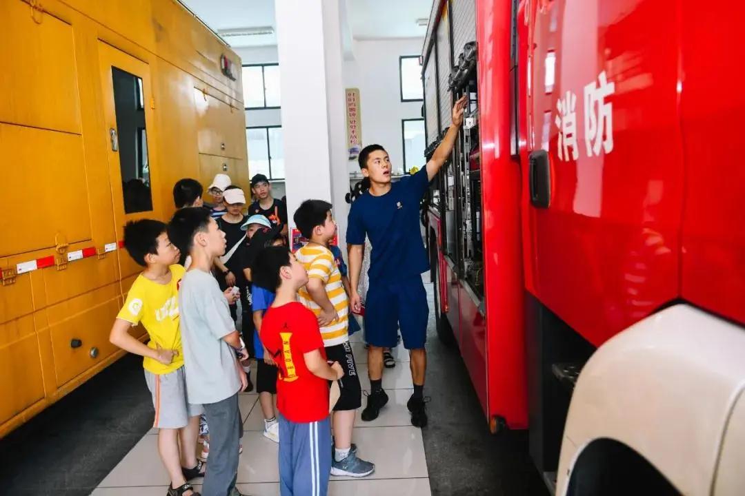 涓冨僵鍋囨湡鎯呮殩绔ュ績,鏆戝亣鍏崇埍鍎跨娲诲姩